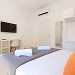 Daire Domus Pompei - 10' A Piedi Da San Giovanni - Ac, Smart & Wi-fi *