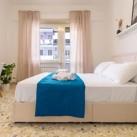 Domus Pompei - 10' A Piedi Da San Giovanni - Ac, Smart & Wi-fi Apartament