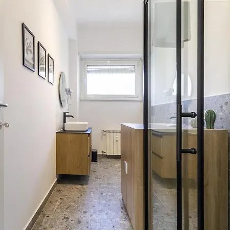 Apartament Domus Pompei - 10' A Piedi Da San Giovanni - Ac, Smart & Wi-fi Rzym