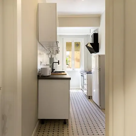 Domus Pompei - 10' A Piedi Da San Giovanni - Ac, Smart & Wi-fi Apartament *